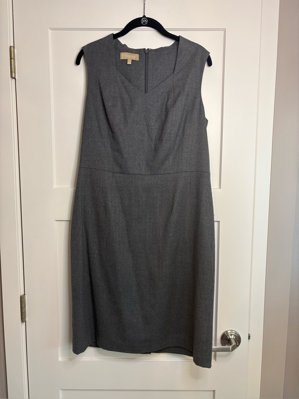 Talbots Sleeveless V-Neck Grey Sheath Dress - Italian Wool - Size 14 - Picture 2 of 14